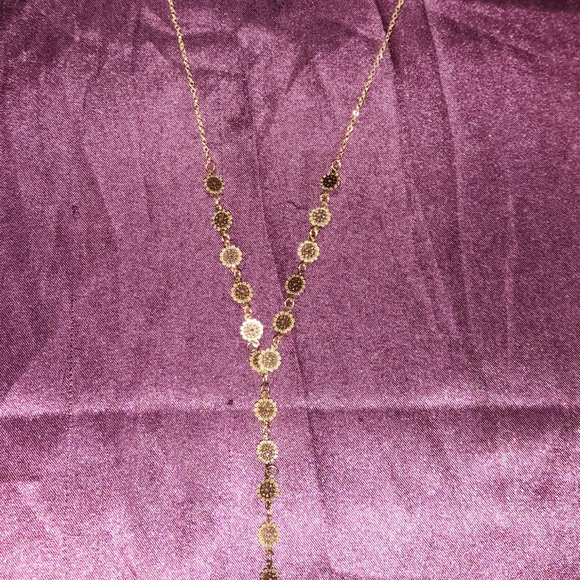 Elegant Gold Chain Necklace - Picture 3 of 5